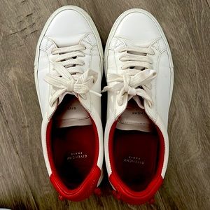 Givenchy white sneakers w/shoebox